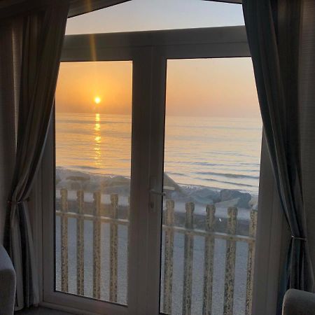 Caravan Hire Golden Sands Sea Front Kinmel Bay Экстерьер фото