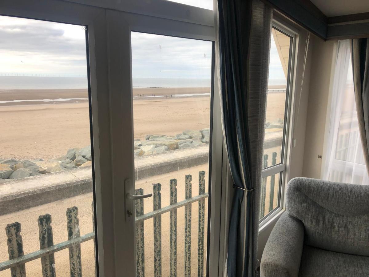 Caravan Hire Golden Sands Sea Front Kinmel Bay Экстерьер фото
