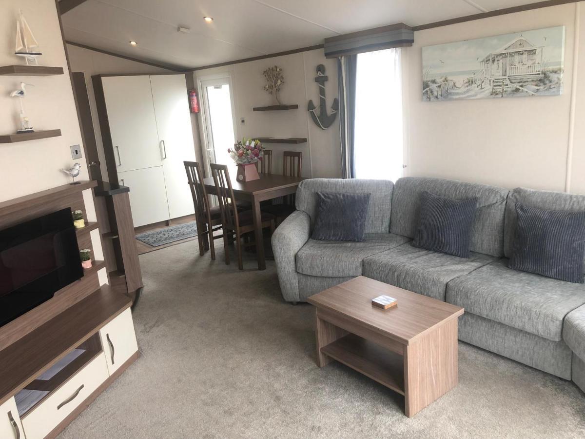 Caravan Hire Golden Sands Sea Front Kinmel Bay Экстерьер фото