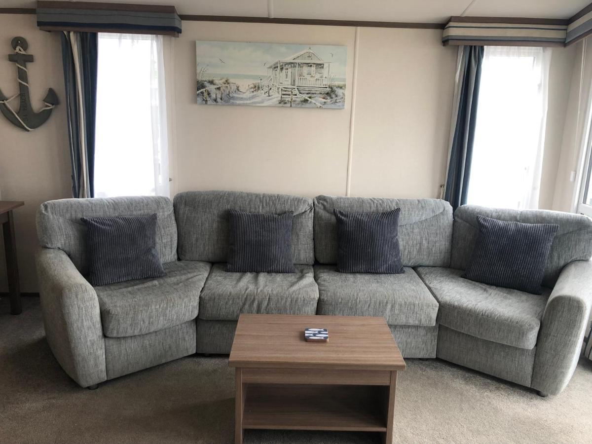 Caravan Hire Golden Sands Sea Front Kinmel Bay Экстерьер фото