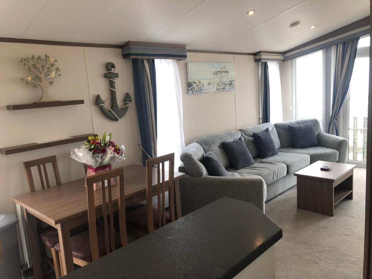 Caravan Hire Golden Sands Sea Front Kinmel Bay Экстерьер фото