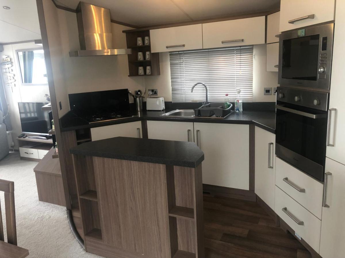 Caravan Hire Golden Sands Sea Front Kinmel Bay Экстерьер фото