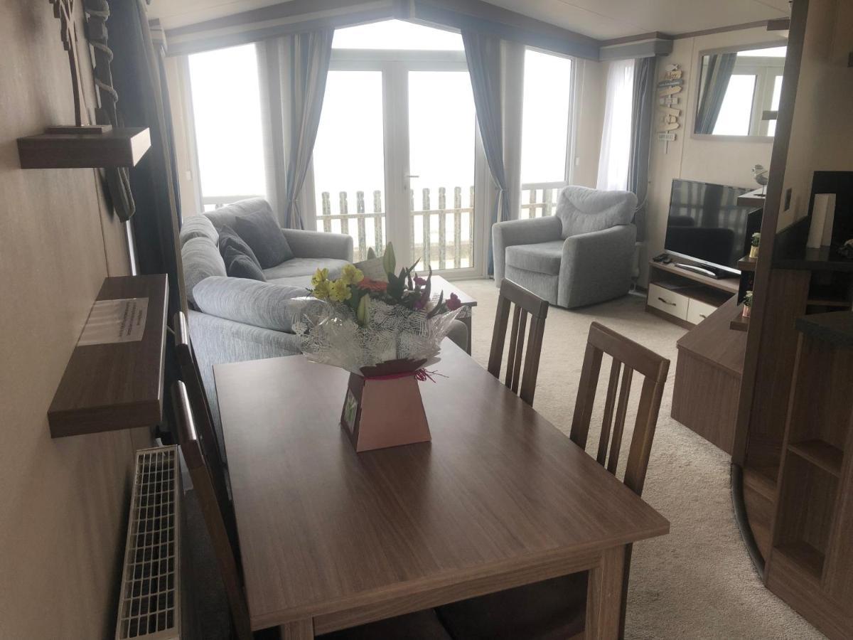 Caravan Hire Golden Sands Sea Front Kinmel Bay Экстерьер фото