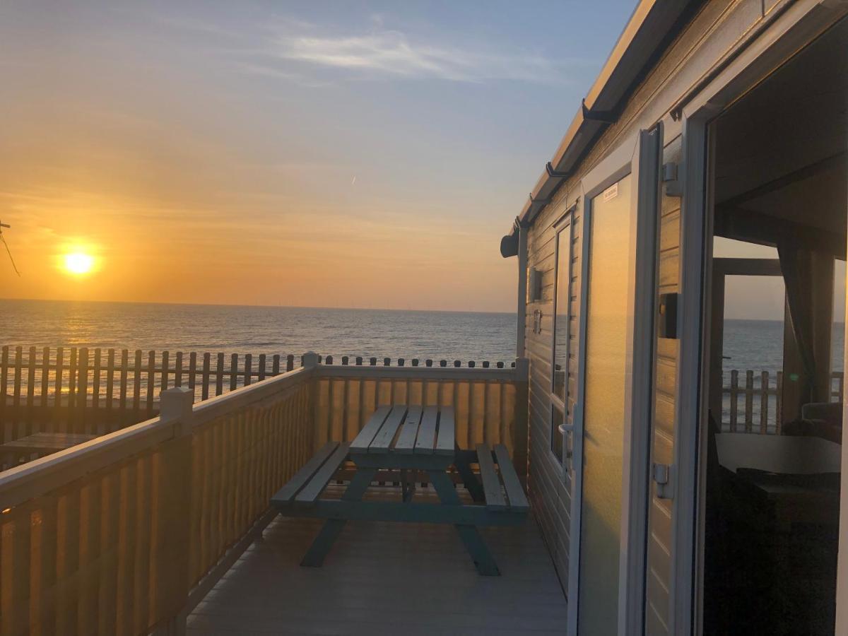 Caravan Hire Golden Sands Sea Front Kinmel Bay Экстерьер фото