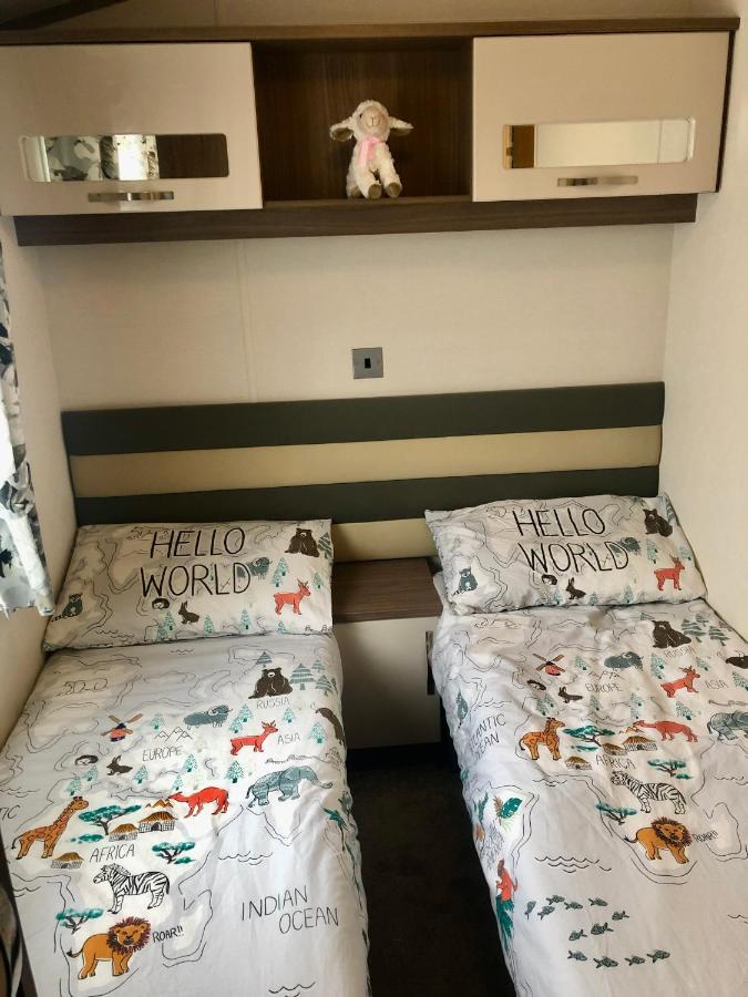 Caravan Hire Golden Sands Sea Front Kinmel Bay Экстерьер фото