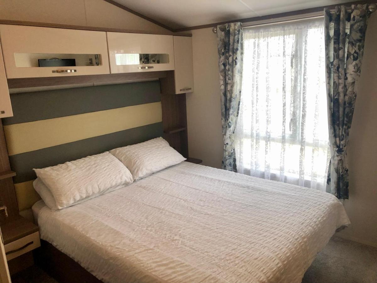 Caravan Hire Golden Sands Sea Front Kinmel Bay Экстерьер фото