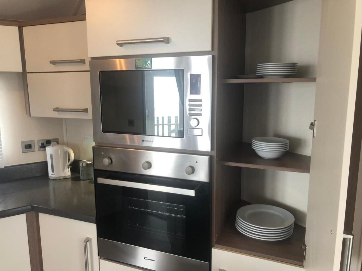 Caravan Hire Golden Sands Sea Front Kinmel Bay Экстерьер фото